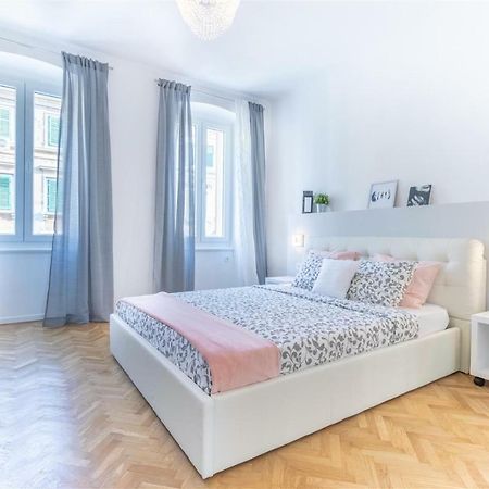 Apartment Alba Fiume Esterno foto